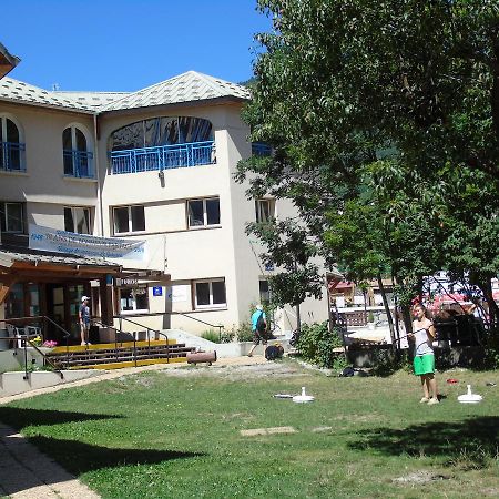 Le Rabuons Hotel Saint-Étienne-de-Tinée Екстериор снимка