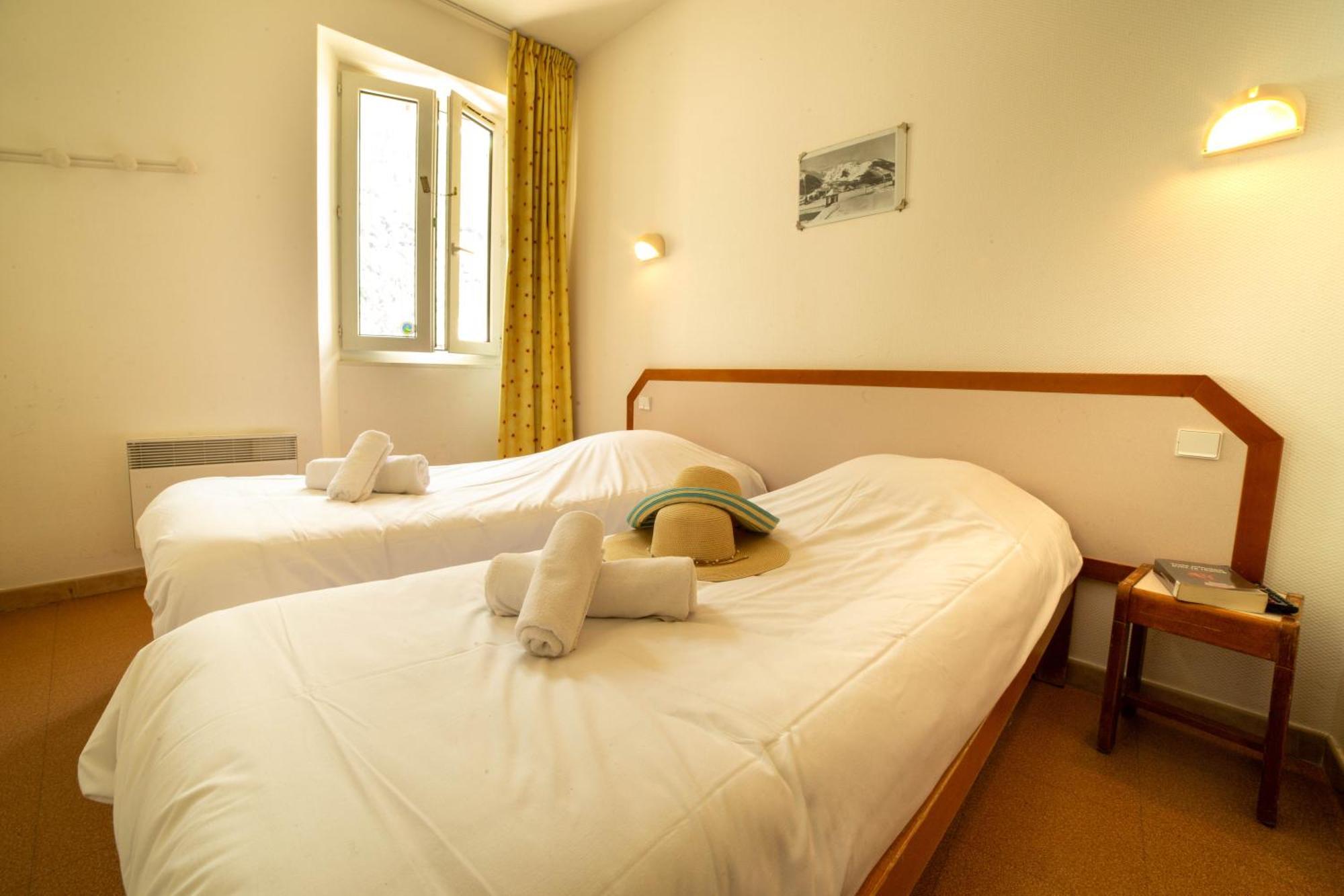 Le Rabuons Hotel Saint-Étienne-de-Tinée Екстериор снимка