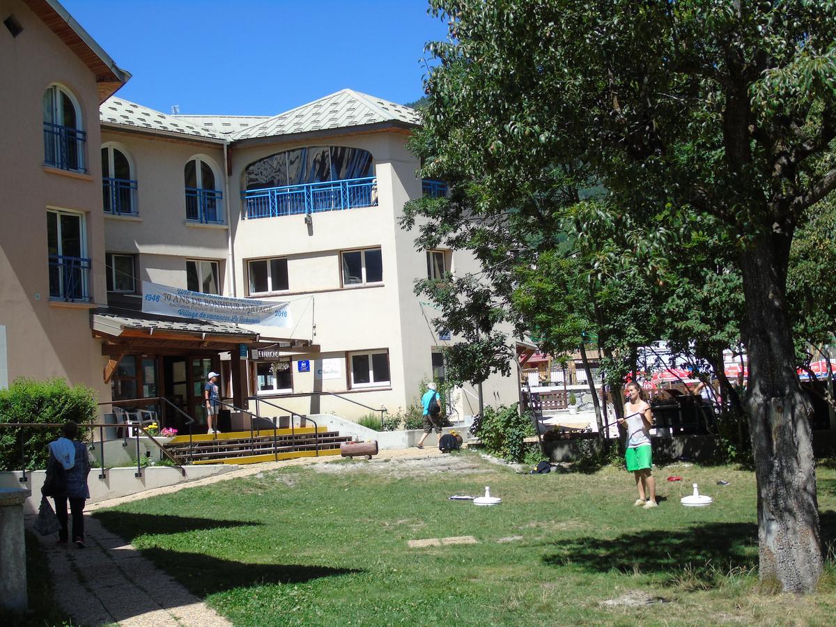 Le Rabuons Hotel Saint-Étienne-de-Tinée Екстериор снимка